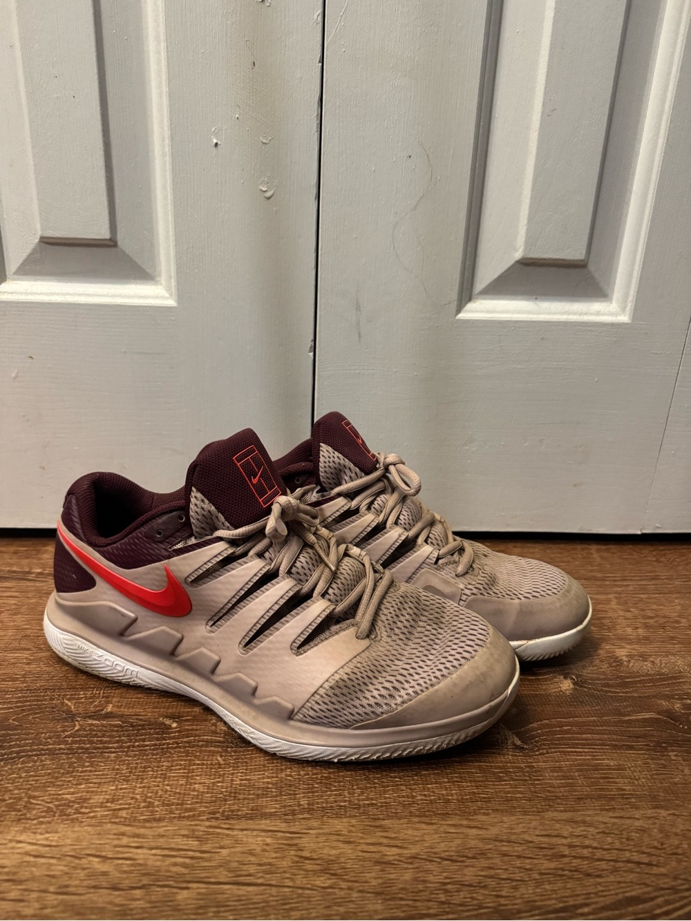 NIKE shoes